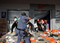 Νότια Αφρική: 72 νεκροί σε βίαια επεισόδια