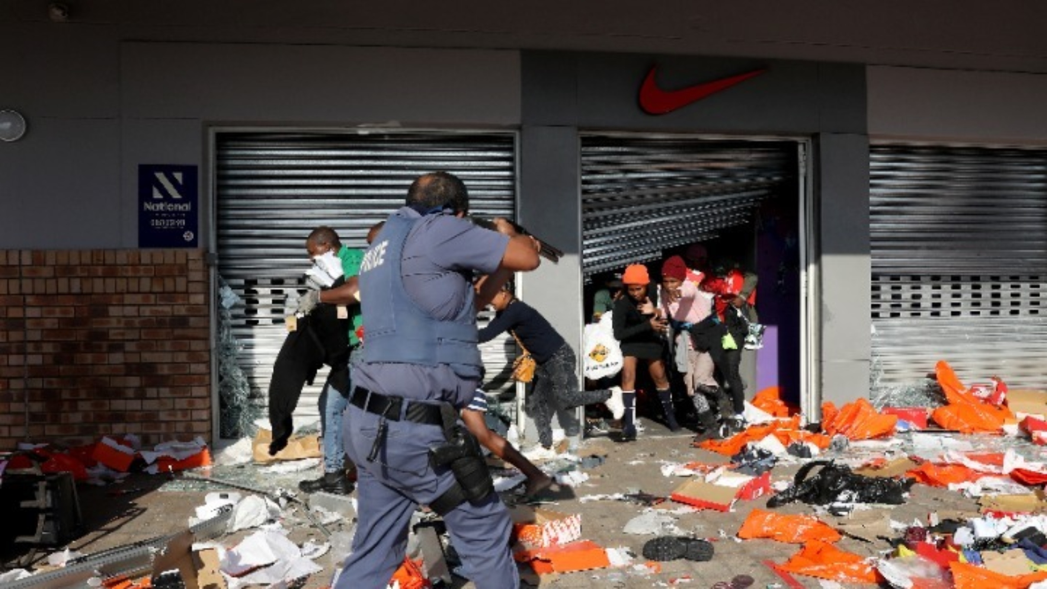 Νότια Αφρική: 72 νεκροί σε βίαια επεισόδια