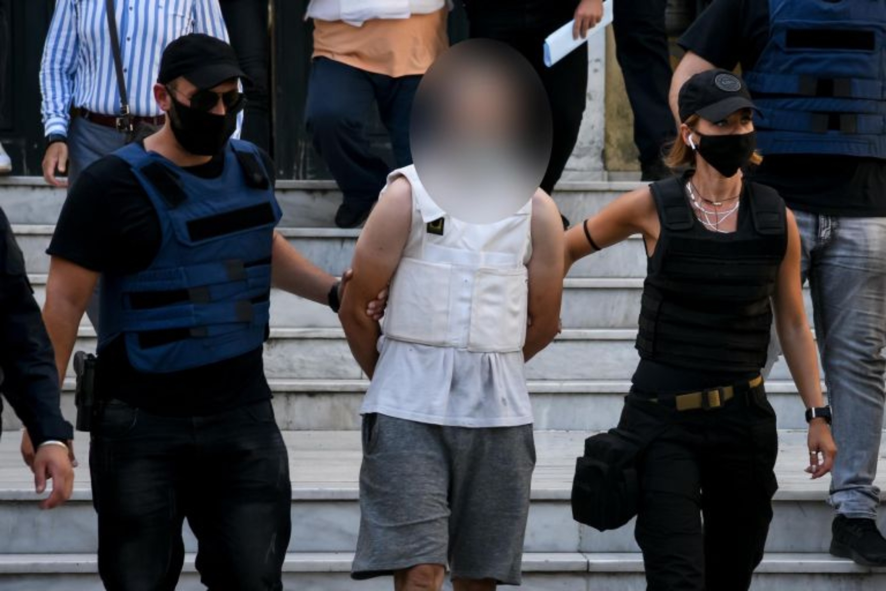 Πετράλωνα: Δήλωση σοκ – Έπρεπε να το κάνω πολύ καιρό πριν