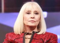 Πέθανε η θρυλική τραγουδίστρια Ραφαέλα Καρά