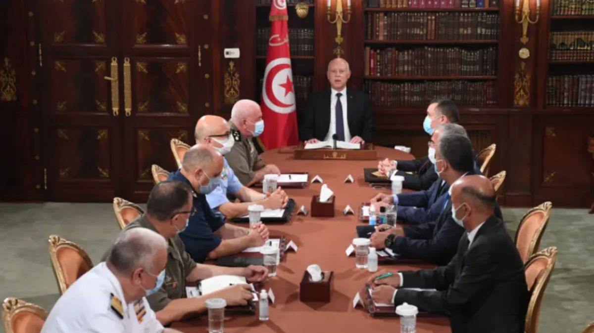 Τυνησία: Ο Πρόεδρος ανέστειλε το Κοινοβούλιο, απέπεμψε τον πρωθυπουργό