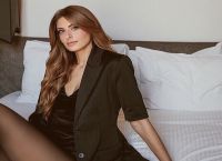 Ανθή Σαλαγκούδη: Η καυτή φωτογραφία με μαγιό που ανέβασε στο instagram