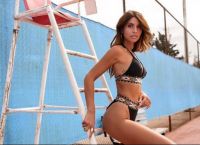 Ιωάννα Σαρρή: Το σώμα του GNTM με μαγιό στο μπαλκόνι