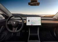 Tesla: Άλλαξε το λογισμικό των αυτοκινήτων της για να επιβιώσει Tesla: Άλλαξε το λογισμικό των αυτοκινήτων της για να επιβιώσει