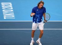 Στέφανος Τσιτσιπάς: Προκρίθηκε στους 8 του Australian Open Στέφανος Τσιτσιπάς: Προκρίθηκε στους 8 του Australian Open