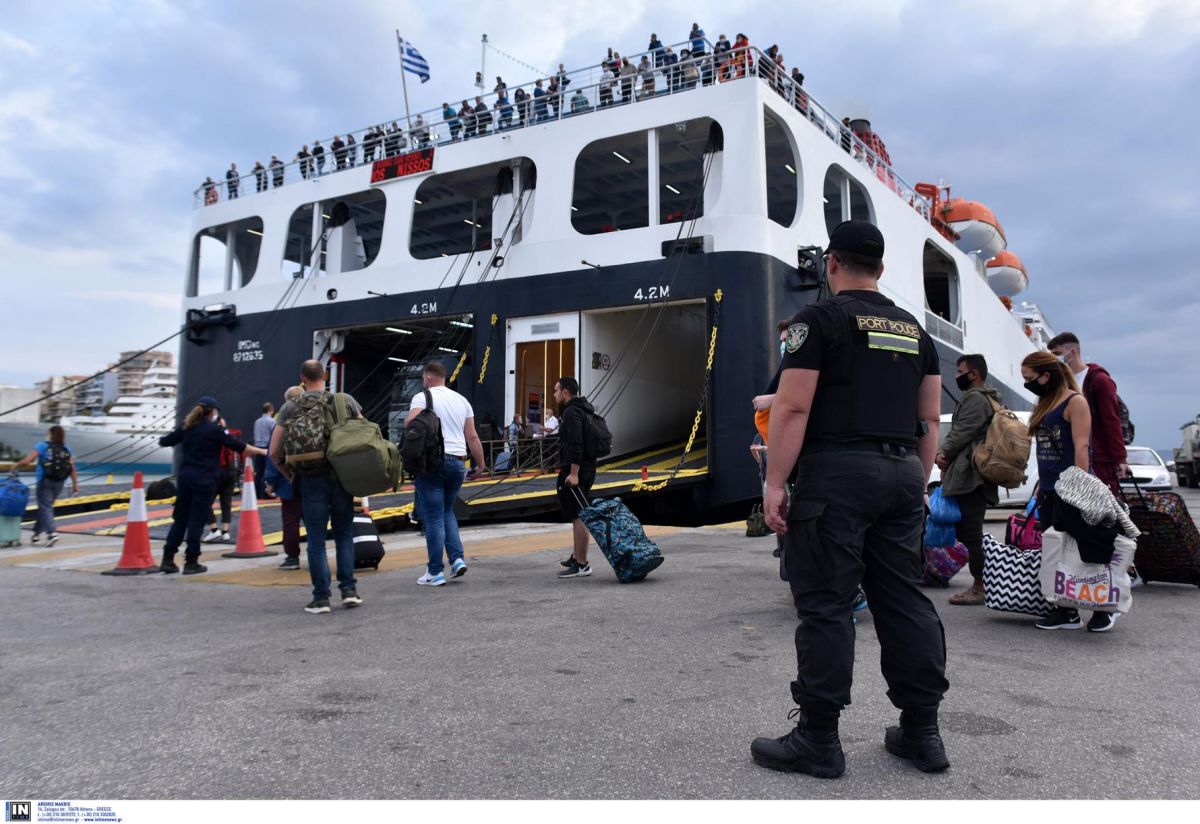 Πλακιωτάκης: Πάνω από 4.500 άτομα εκτός πλοίων την τελευταία εβδομάδα