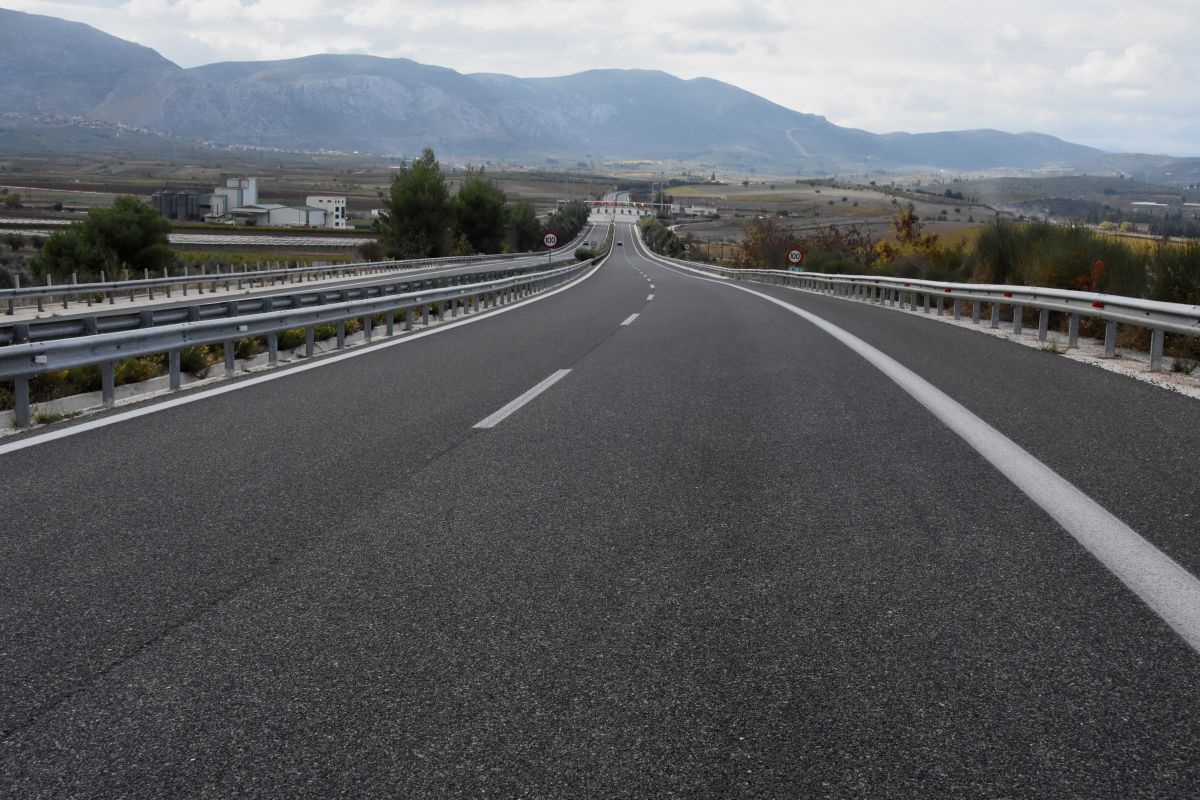 Φωτιές στην Αττική: Άνοιξε η Εθνική Οδός Αθηνών – Λαμίας