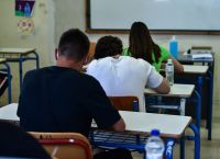 Τζανάκης: Δε θα έπρεπε να ανοίξουν αύριο τα σχολεία