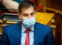 Χάρης Θεοχάρης: Θετικός στον κορωνοϊό παρότι εμβολιασμένος και με τις τρεις δόσεις Χάρης Θεοχάρης: Θετικός στον κορωνοϊό παρότι εμβολιασμένος και με τις τρεις δόσεις