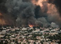 Βαρυμπόμπη φωτιά: Συγκλονιστική φωτογραφία από ψηλά