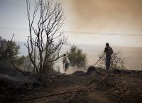 Φωτιά στην Εύβοια: Μεγάλη αναζωπύρωση στη Γαλατσώνα