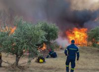 Φωτιά στην Αττική: Χωρίς ρεύμα αρκετές περιοχές