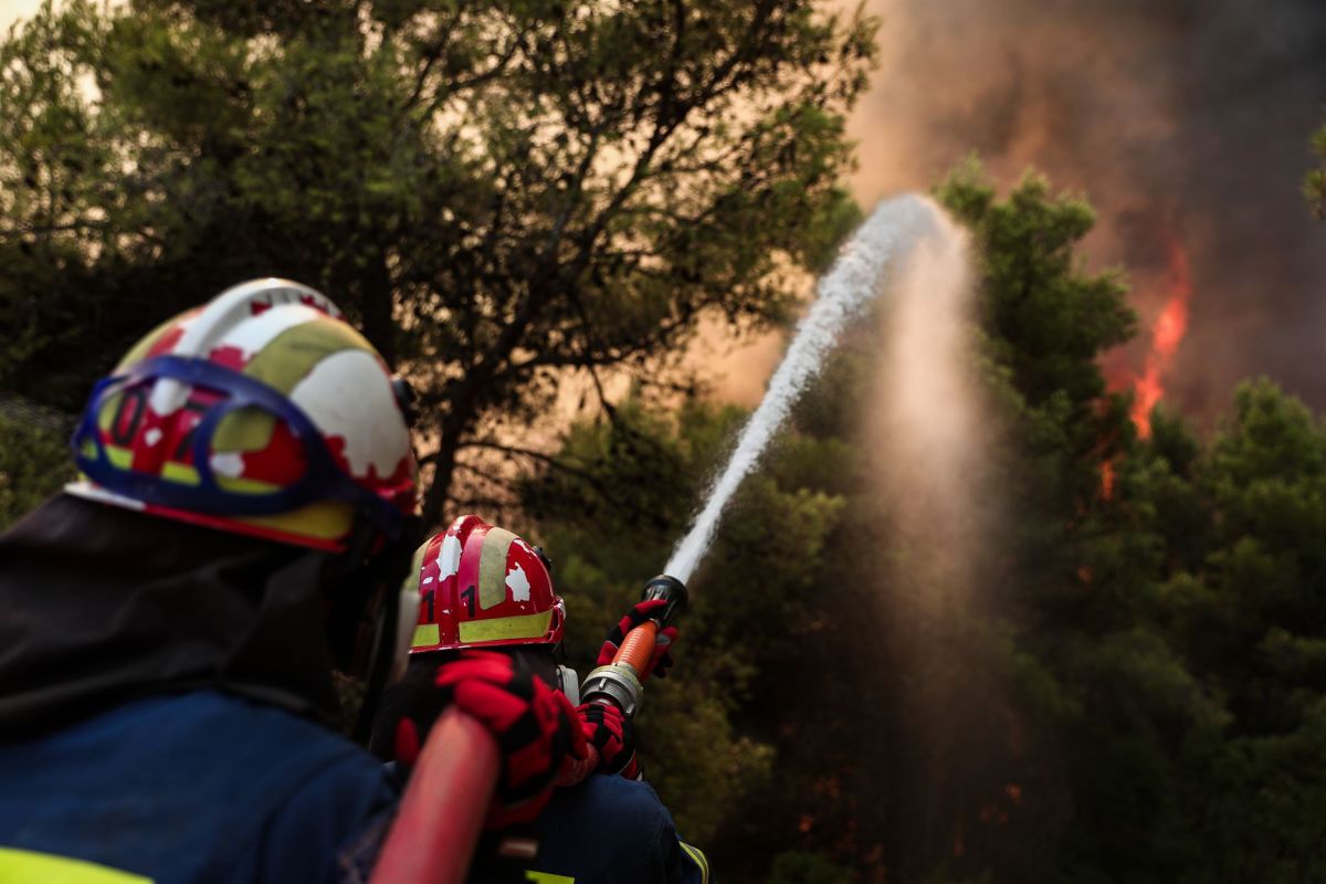 Ελλάδα φωτιές: Έκτακτες κυκλοφοριακές ρυθμίσεις στη βόρεια Αττική