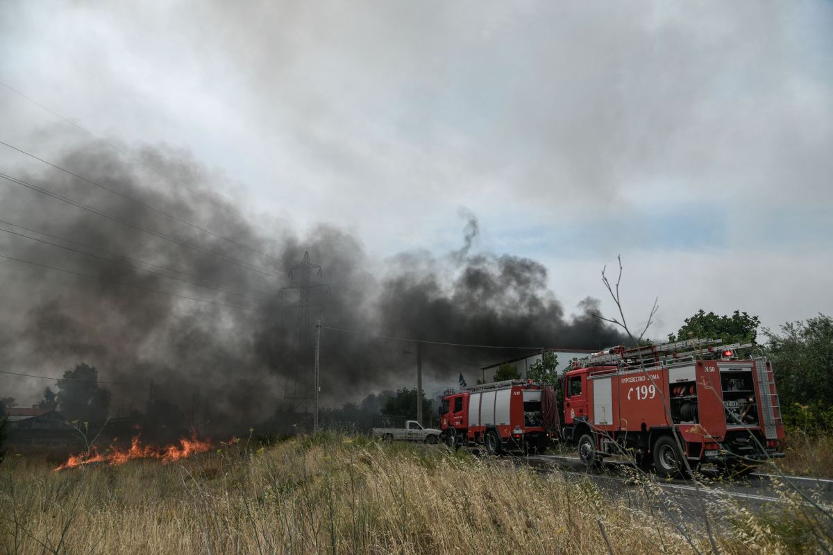 Φωτιά στην Αττική: Σε ύφεση το μέτωπο στη Μαλακάσα