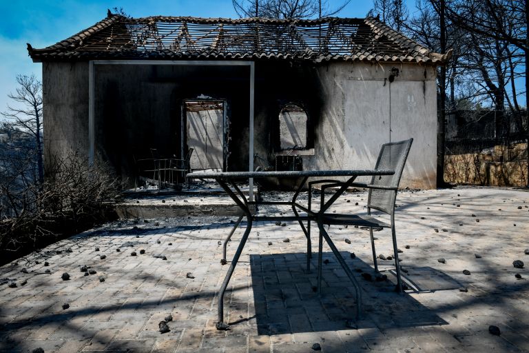 Φωτιές στην Αττική: Βελτιώθηκε η κατάσταση στην περιοχή
