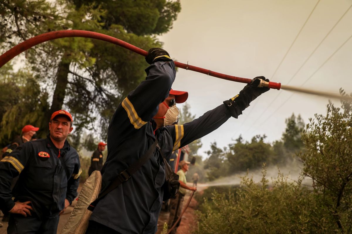 Φωτιά στην Εύβοια: Αισιόδοξος ο αντιπεριφερειάρχης – «Απ’ ότι φαίνεται δεν θα έχουμε ενεργά μέτωπα το βράδυ»