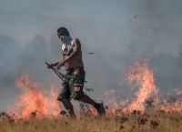 Φωτιές Αττική: Μάχη με τις φλόγες σε Κερατέα και Βίλια