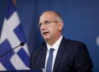 Οικονόμου σε Τσίπρα: Κατανοούμε την αμηχανία του κάθε φορά που η κυβέρνηση λαμβάνει μέτρα για την κοινωνία Οικονόμου σε Τσίπρα: Κατανοούμε την αμηχανία του κάθε φορά που η κυβέρνηση λαμβάνει μέτρα για την κοινωνία