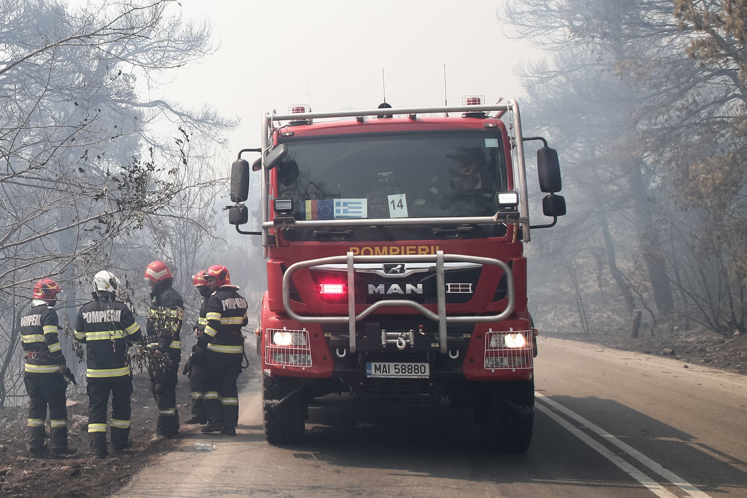 Φωτιά στα Βίλια: Έκτακτες κυκλοφοριακές ρυθμίσεις