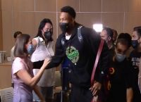 Αντετοκούνμπο: Γιάννης και Θανάσης στην Ελλάδα με το τρόπαιο του NBA