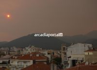 Φωτιά στην Αρκαδία: Απειλούνται χωριά της Γορτυνίας