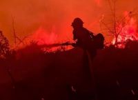 ΗΠΑ: Στο έλεος καταστροφικών πυρκαγιών η Καλιφόρνια