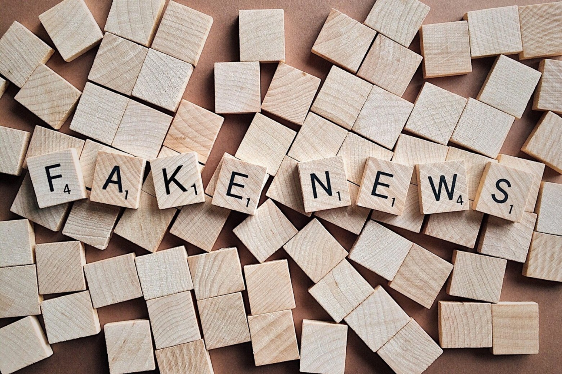 Twitter: Θα συνεργαστεί με Reuters και Associated Press κατά των fake news