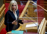 Γεννηματά: ΝΔ και ΣΥΡΙΖΑ επανέφεραν τη μόδα της αποστασίας