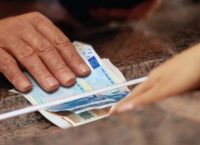 ΚΕΑ προϋποθέσεις: Ποια είναι τα κριτήρια και τα ποσά για τους δικαιούχους ΚΕΑ προϋποθέσεις: Ποια είναι τα κριτήρια και τα ποσά για τους δικαιούχους