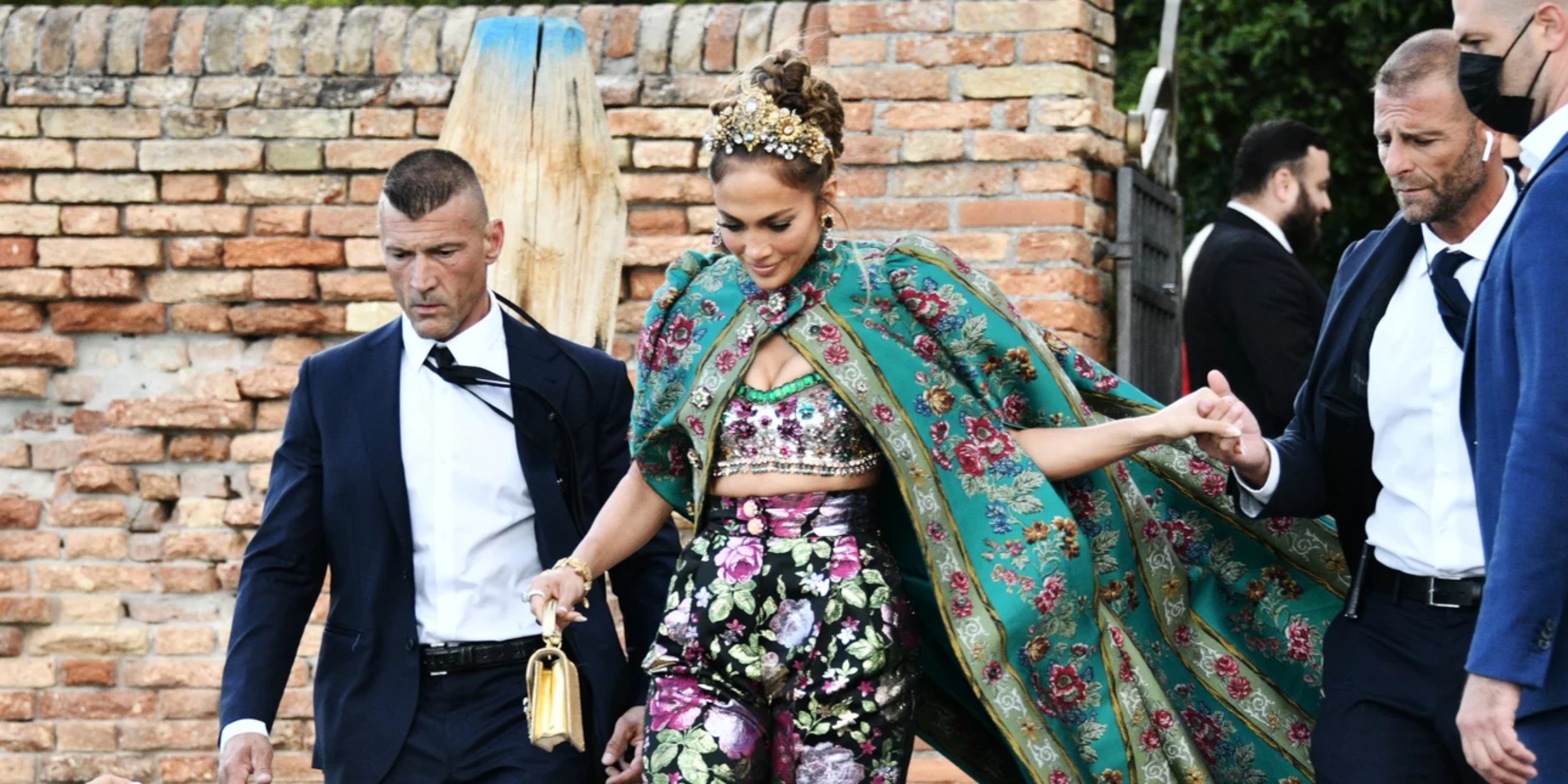 Τζένιφερ Λόπεζ: Βασίλισσα του στυλ για το fashion show των Dolce & Cabbana