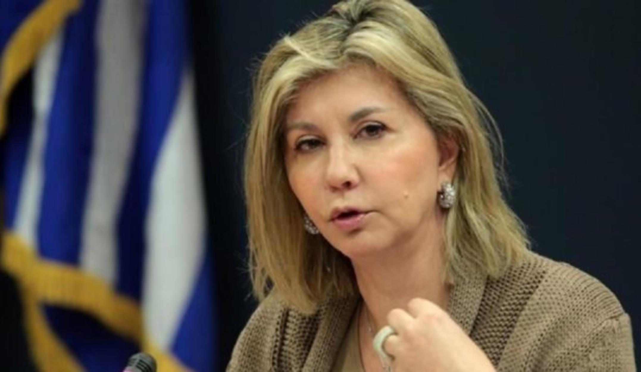 Μακρή: Δεν θα κλείσουν νωρίτερα τα σχολεία για τα Χριστούγεννα