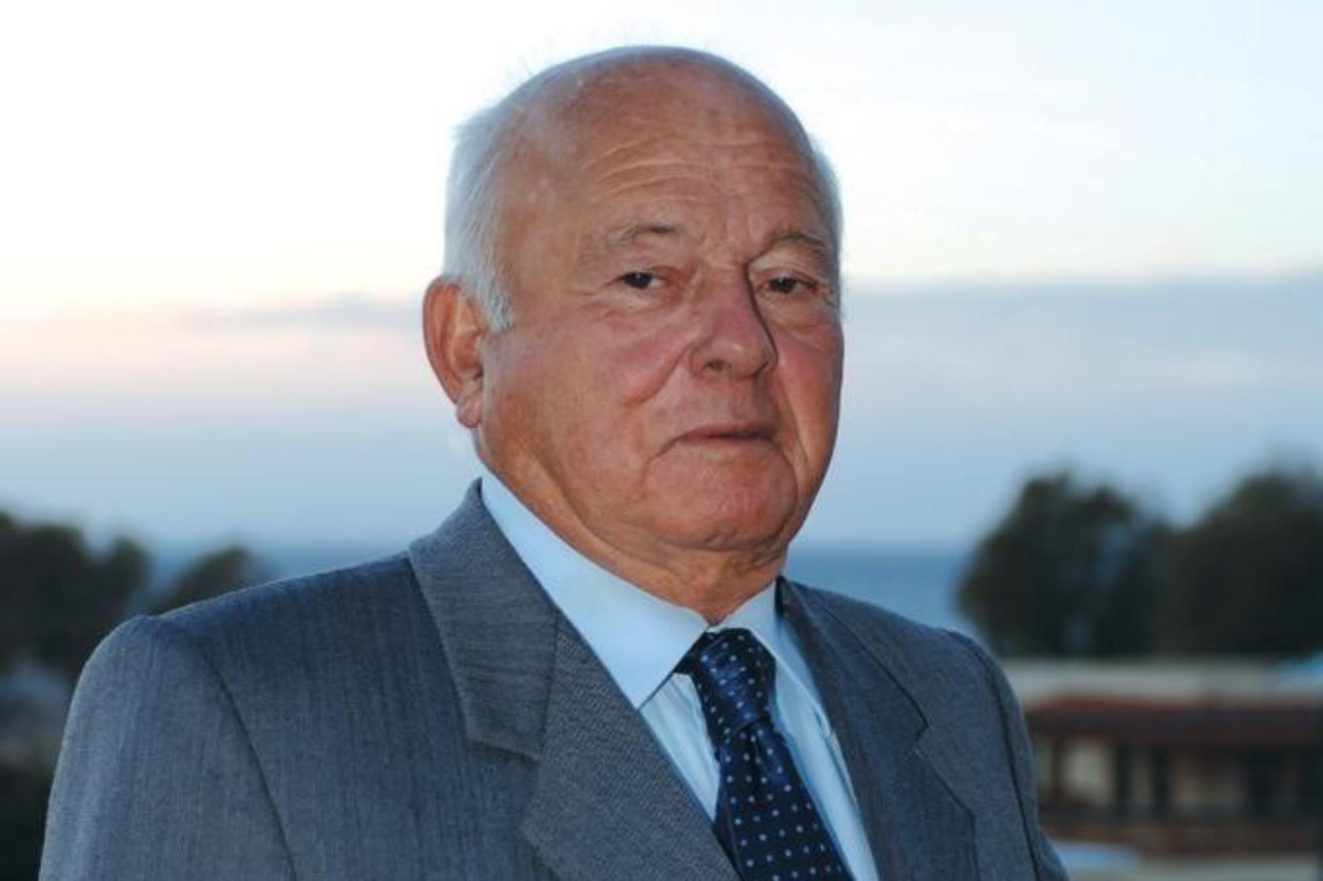 Πέθανε ο Κώστας Μαντωνανάκης