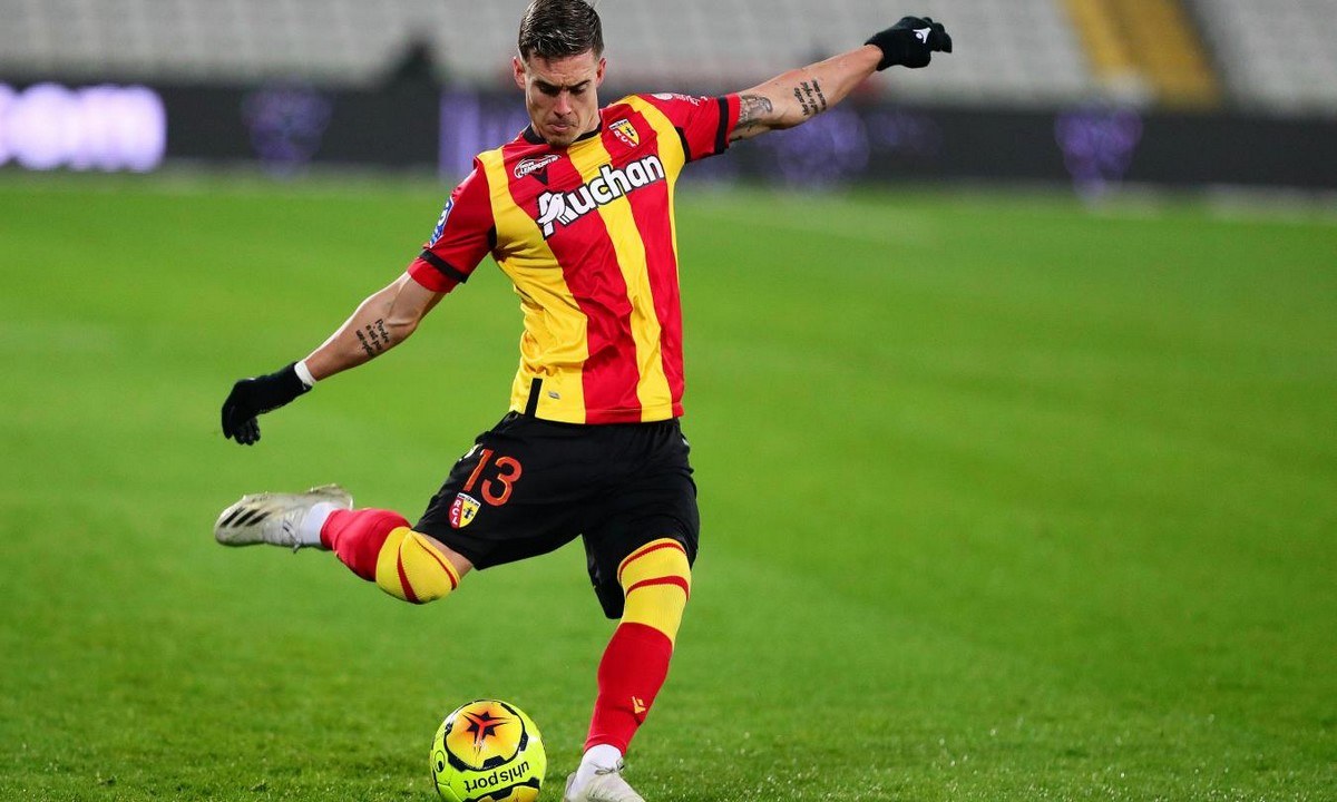 ΑΕΚ: Στην Αθήνα για να υπογράψει ο Μισλέν