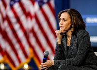 Καμάλα Χάρις: Προτεραιότητα οι επιχειρήσεις απομάκρυνσης στο Αφγανιστάν