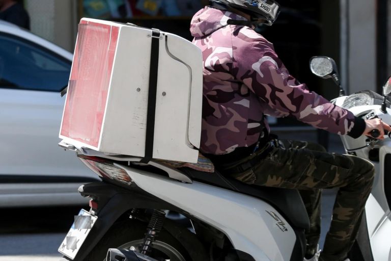 Υπουργείο Εργασίας: Σαρωτικοί έλεγχοι από το ΣΕΠΕ για τα δικαιώματα των διανομέων