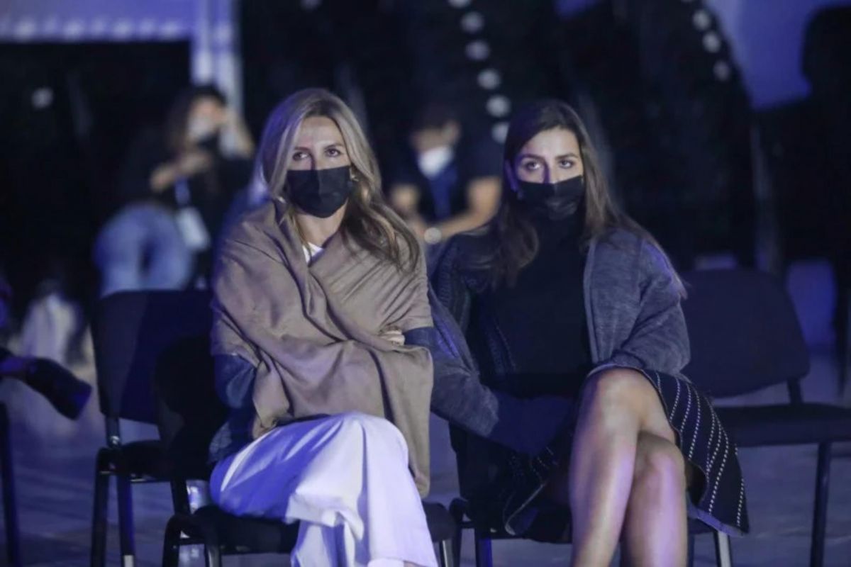 ΔΕΘ: Μαρέβα και Σοφία Μητσοτάκη πάγωσαν στη συνέντευξη Τύπου