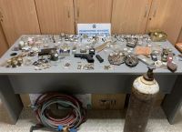 Νότια προάστια: Εξαρθρώθηκε συμμορία κλεφτών – Πάνω από 700.000 ευρώ η λεία τους