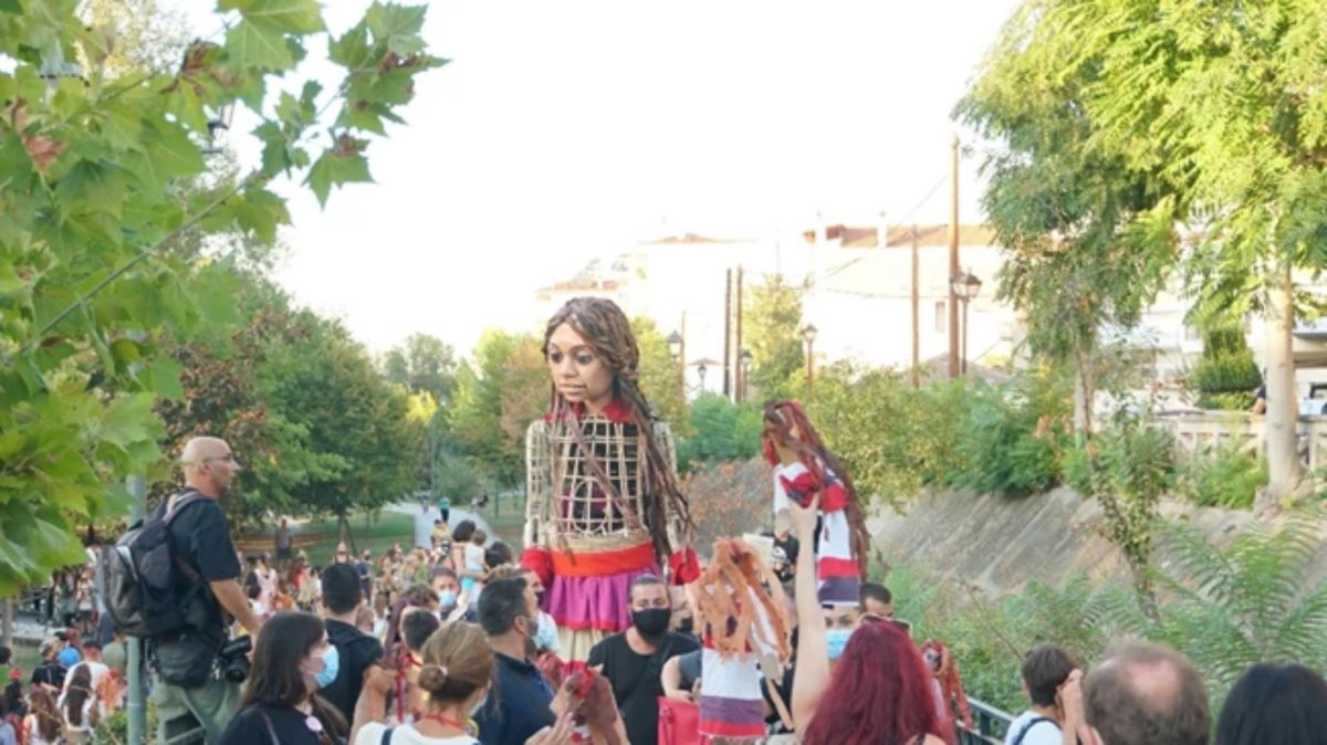 Επεισοδιακή υποδοχή της Αμάλ στη Λάρισα: ΜΑΤ – πέτρες και προπηλακισμοί