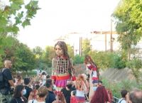 Επεισοδιακή υποδοχή της Αμάλ στη Λάρισα: ΜΑΤ – πέτρες και προπηλακισμοί