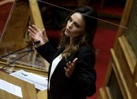 Αχτσιόγλου: Ο Μητσοτάκης ακόμα και τώρα συνεχίζει να κοροϊδεύει την κοινωνία Αχτσιόγλου: Ο Μητσοτάκης ακόμα και τώρα συνεχίζει να κοροϊδεύει την κοινωνία
