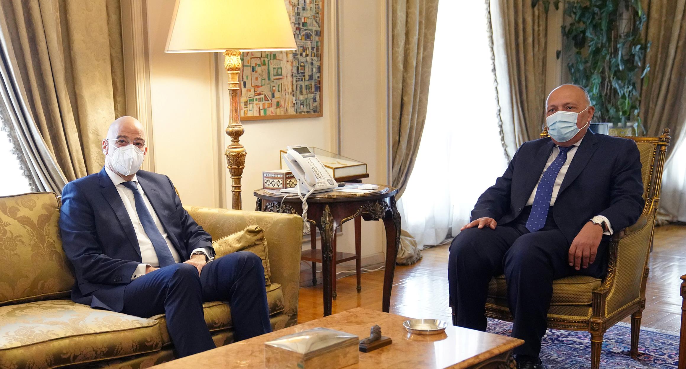 Δένδιας: Η τουρκική προκλητικότητα στο επίκεντρο συνάντησης με Σούκρι