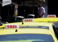 Αθήνα: Ξυλοκόπησε τη γυναίκα του μέσα σε ταξί