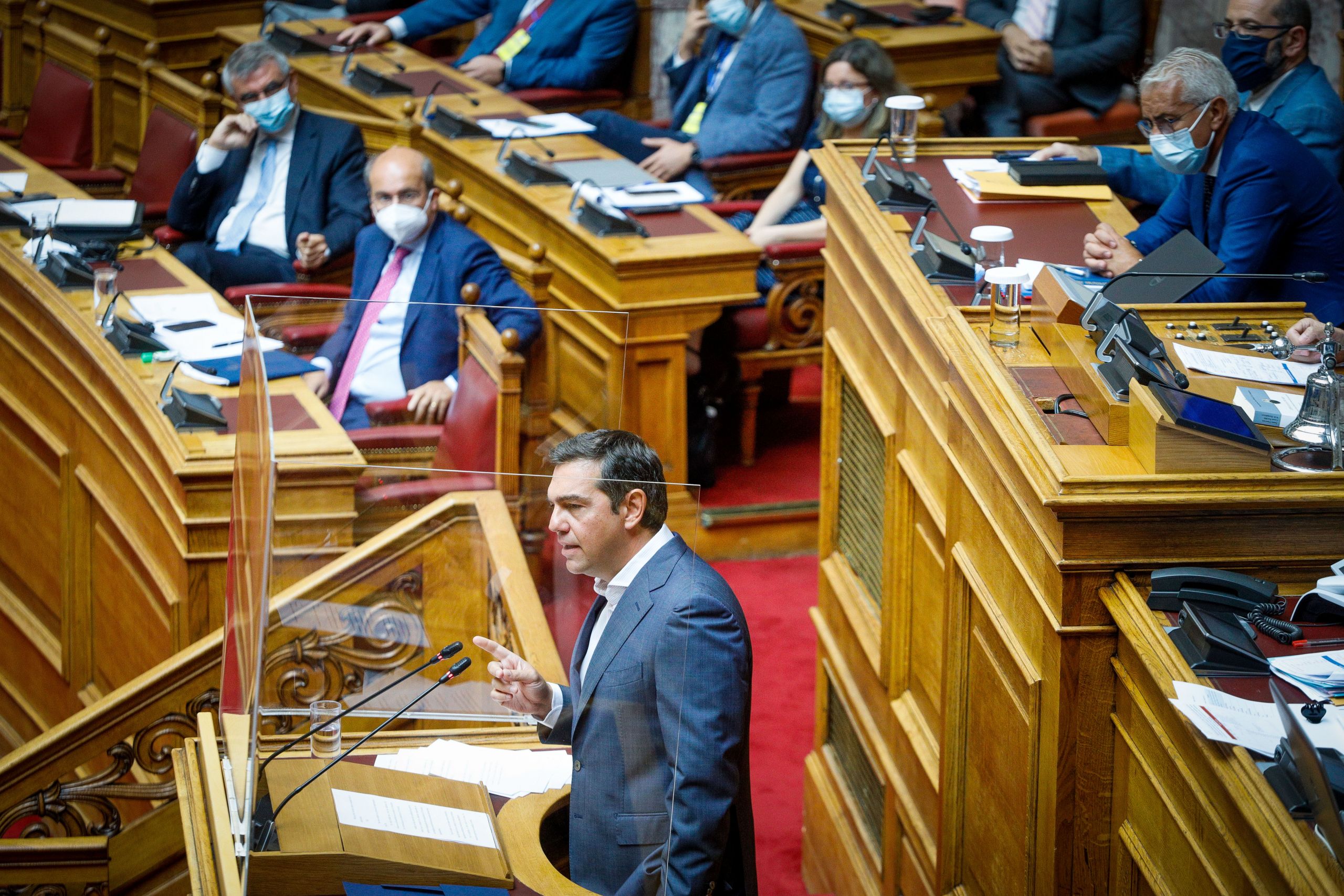 Ασφαλιστικό νομοσχέδιο: Κόντρα Τσίπρα – Κυβέρνησης