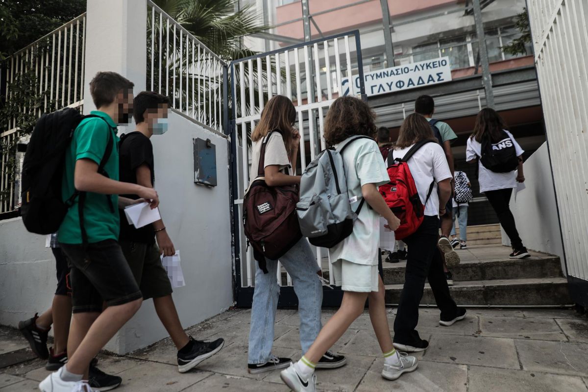 ΟΛΜΕ: Εκ περιτροπής λειτουργία σχολείων μέχρι να αποκλιμακωθεί η κρίσιμη επιδημιολογική κατάσταση