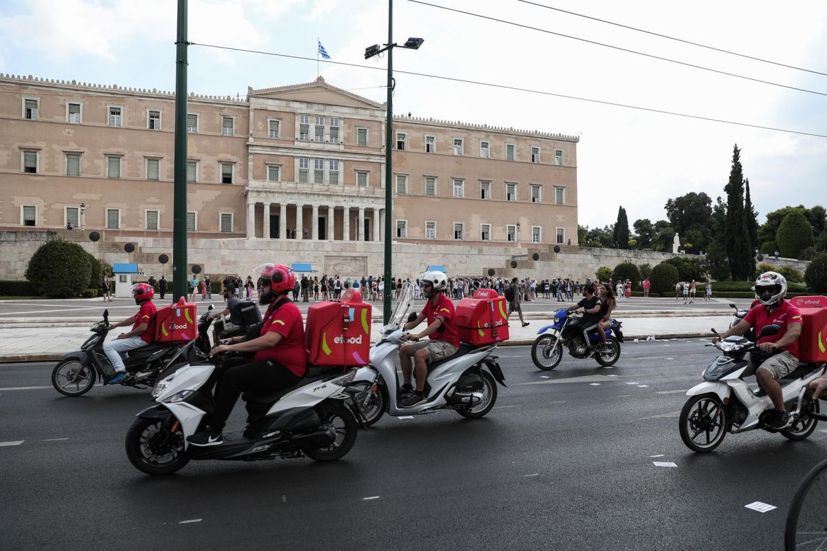 Διανομείς: Πανελλαδική απεργία την Παρακευή
