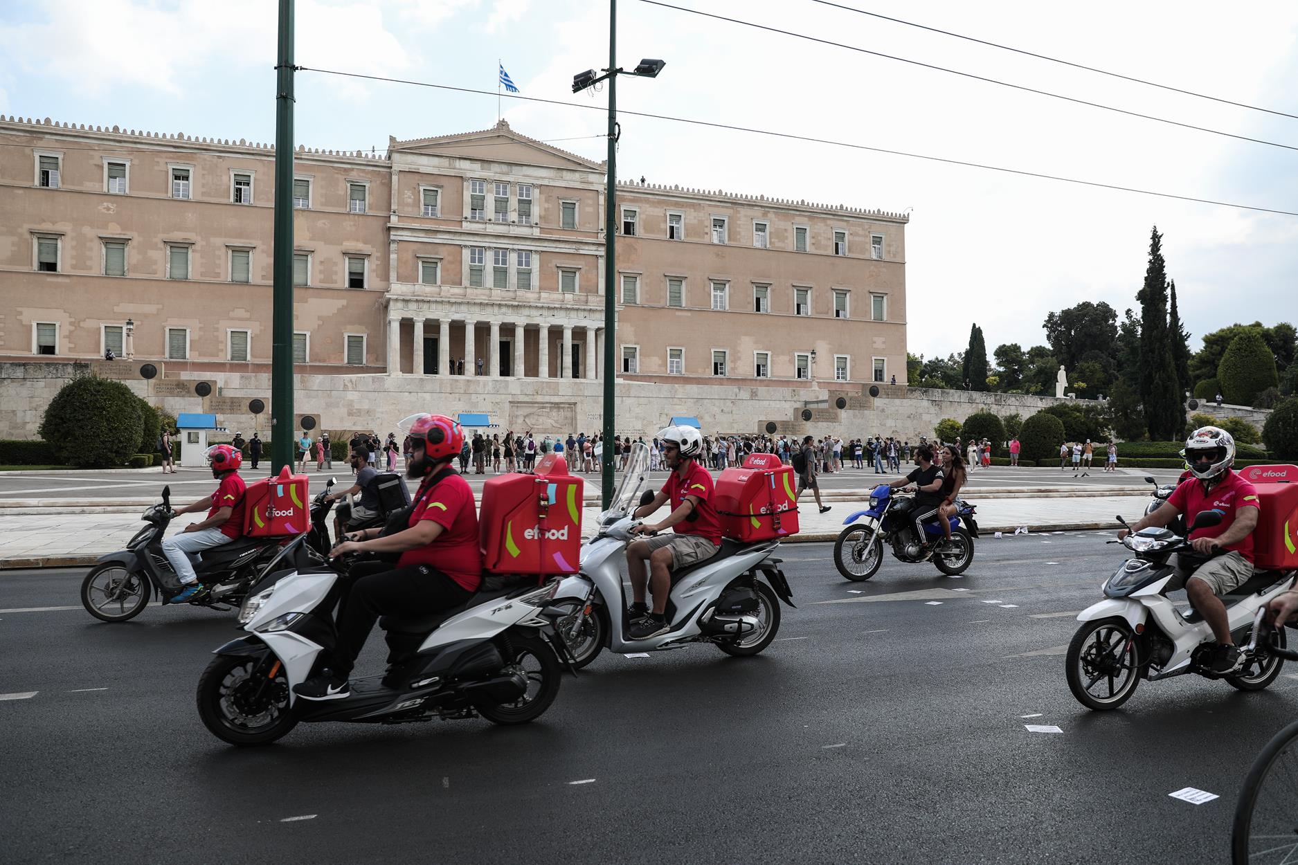 Διανομείς: Πανελλαδική απεργία την Παρακευή