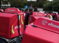 e-food: Μετατρέπει όλες τις συμβάσεις των διανομέων της σε αορίστου χρόνου