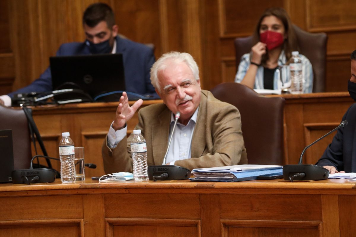 Σταύρος Μπένος για Εύβοια: “Όσο θα είμαι εγώ εκεί δεν θα μπει καμία ανεμογεννήτρια”