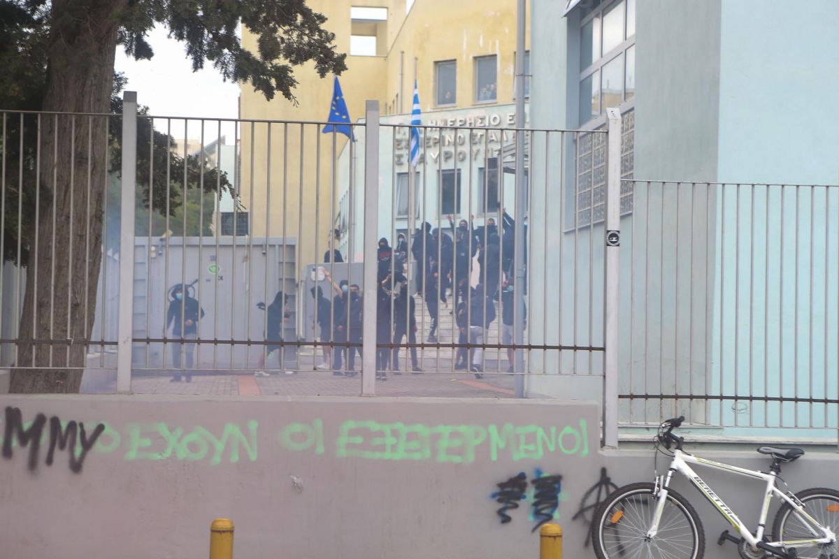 Γερμανικός Τύπος: Μαινόμενοι νεοναζί στην Ελλάδα