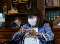 Σακελλαροπούλου: «Όταν σταματήσουν οι γυναίκες να δέχονται βία θα δυσκολευτούν οι άντρες να ασκήσουν» Σακελλαροπούλου: «Όταν σταματήσουν οι γυναίκες να δέχονται βία θα δυσκολευτούν οι άντρες να ασκήσουν»